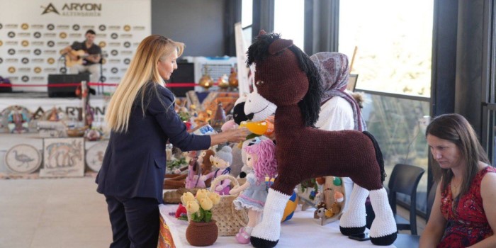 Kadınların el emeği ürünleri satışa sunuldu